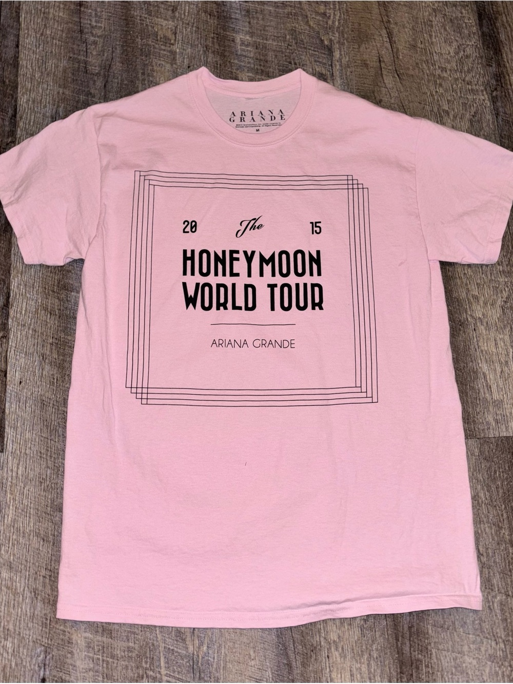 Ariana Grande The Honeymoon Tour 2015 Pink Concert T-Shirt Size Medium